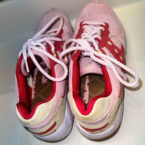 Saucony MEN 9.5 G9 Shadow 5 Scoops Strawberry vanilla ice cream sneakers RARE!!! - Picture 15 of 16